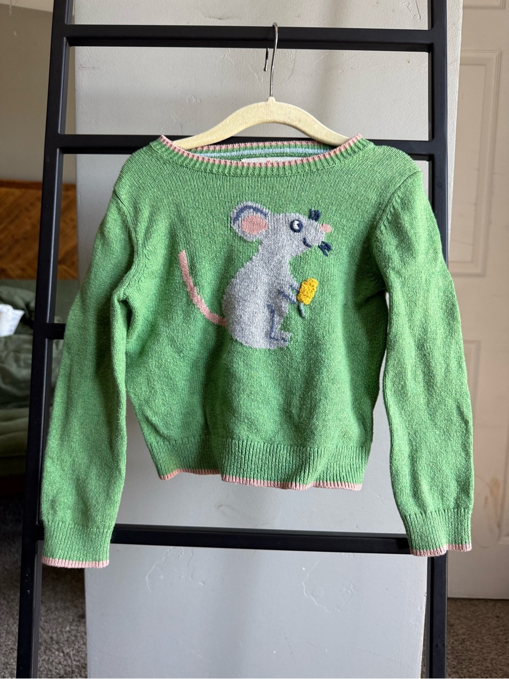 Mini Boden Fun Logo Mouse Sweater Leaf Green 3-4Y